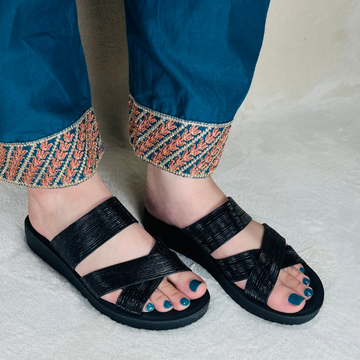 Female's Criss Cross Straps Slippers ( S2 )